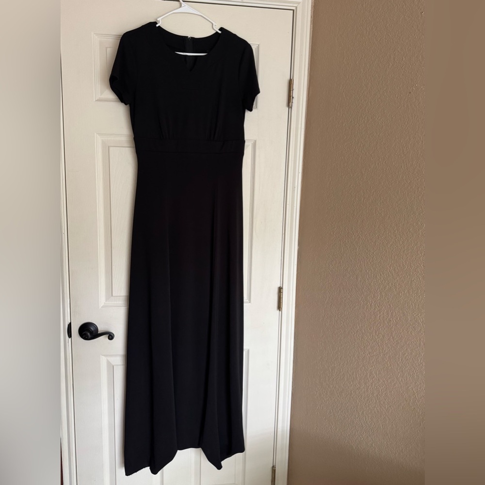 Concert Dress Black V-Neck Short Sleeve